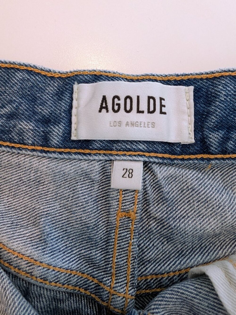 AGOLDE Dee Ultra High Rise Cutoff Shorts in Ricochet - Size 28 - Picture 4 of 8